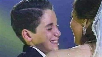 عاش طفل يتيم