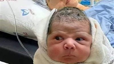 ولد ما يتكلم إلا بعد 6سنين