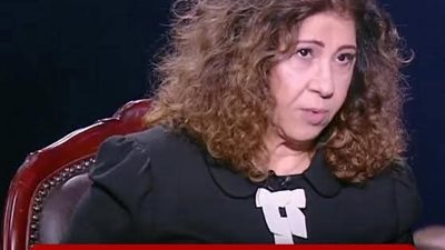 أنا دلوقتى خطيبتك مش طالبه عندك يا دكتور