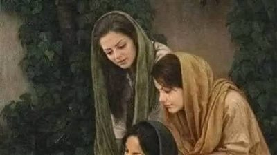 المراه وماكينه الخياطه