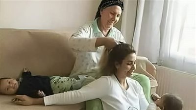 مرات أبنى اكلتنى في الحمام 